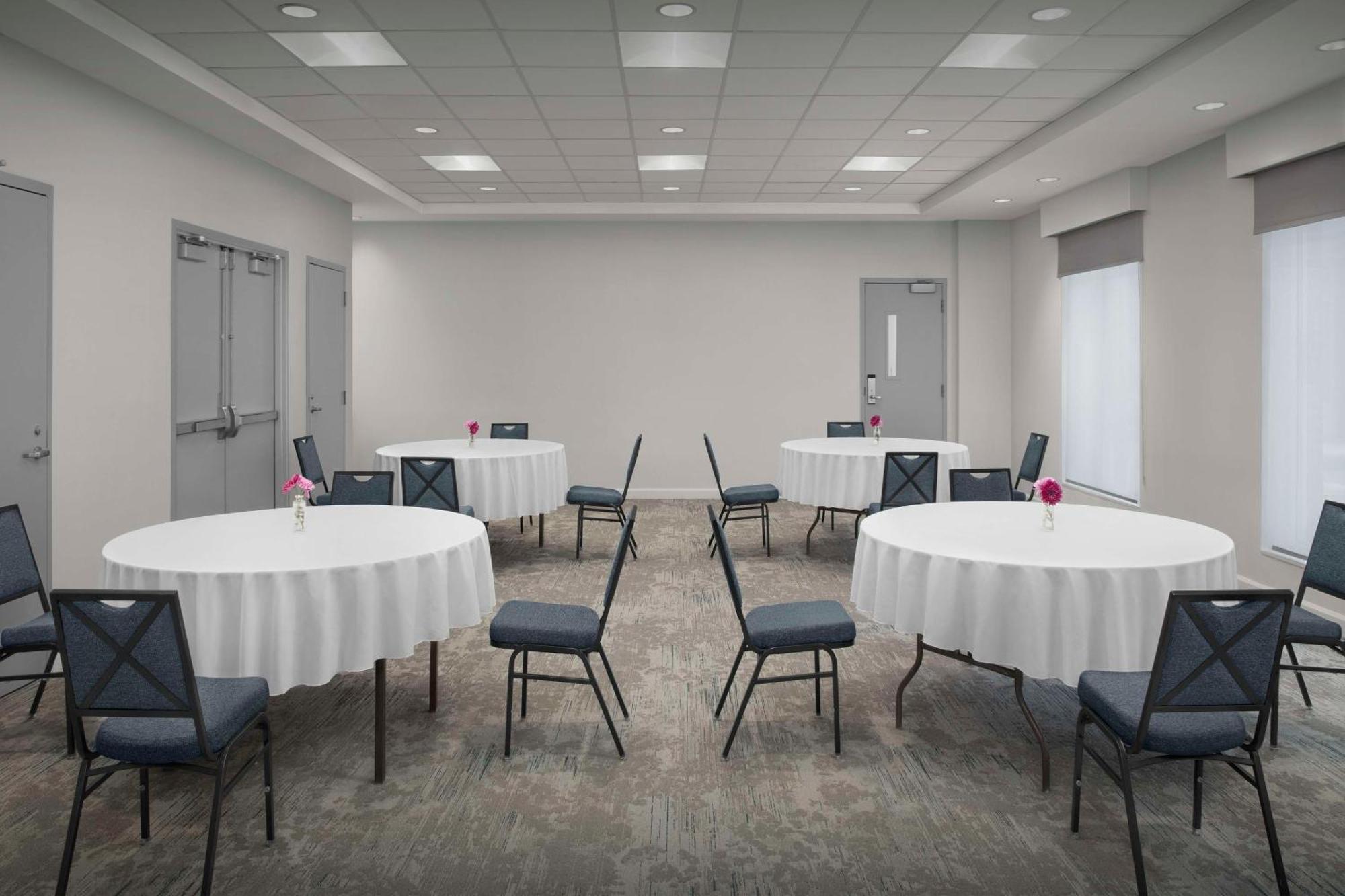Hilton Garden Inn Atlanta North/Johns Creek Bagian luar foto