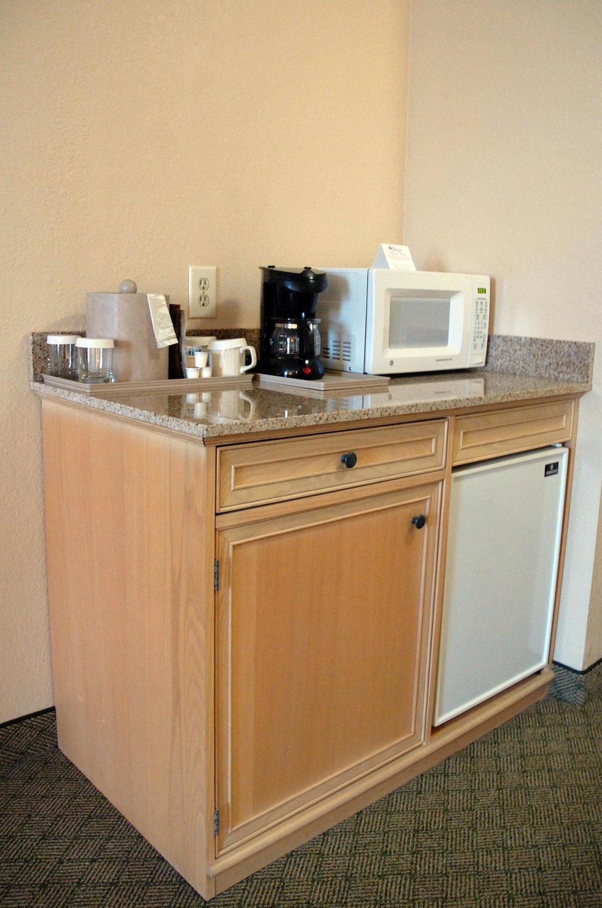 Hilton Garden Inn Atlanta North/Johns Creek Bagian luar foto