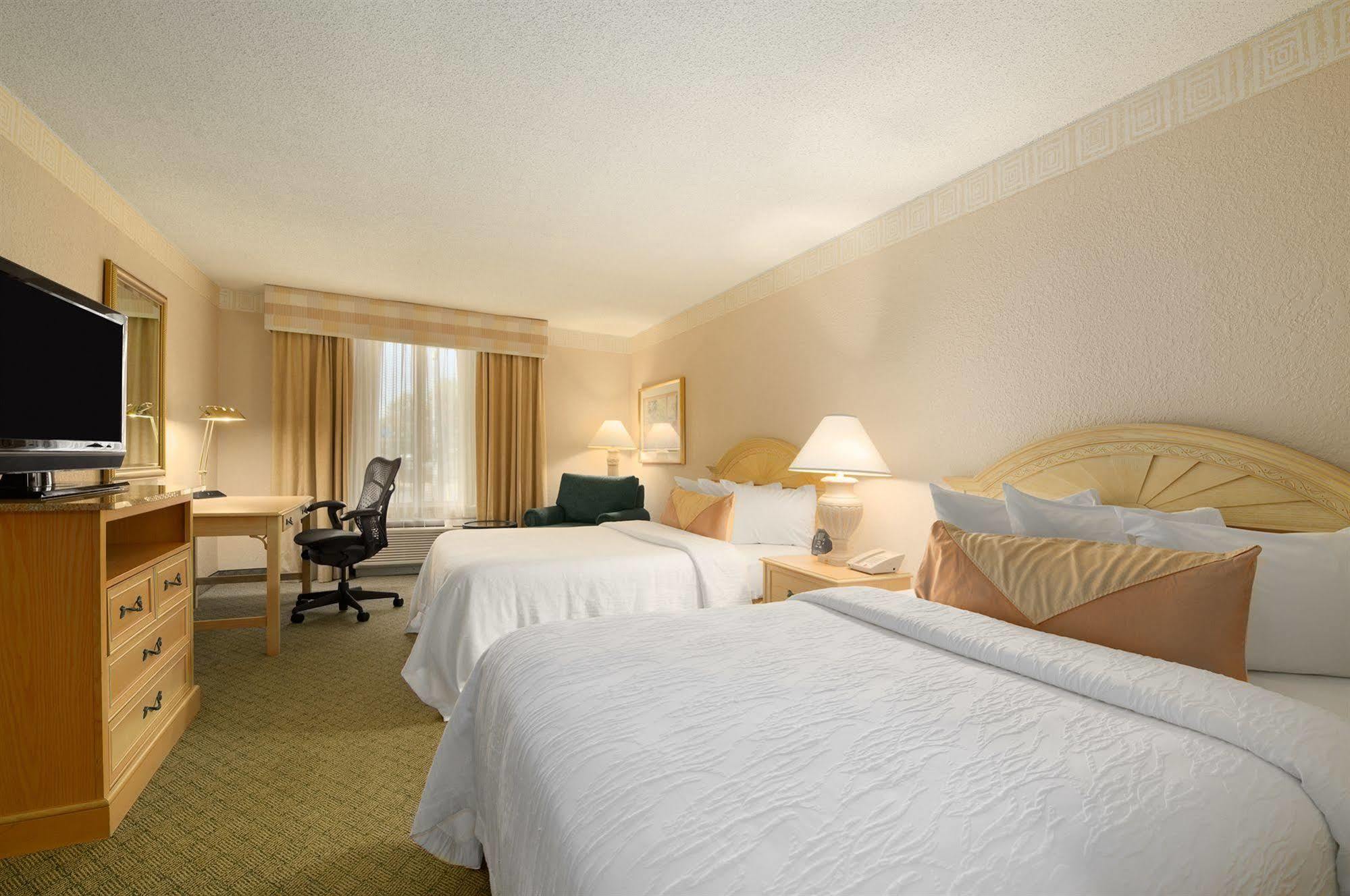 Hilton Garden Inn Atlanta North/Johns Creek Bagian luar foto