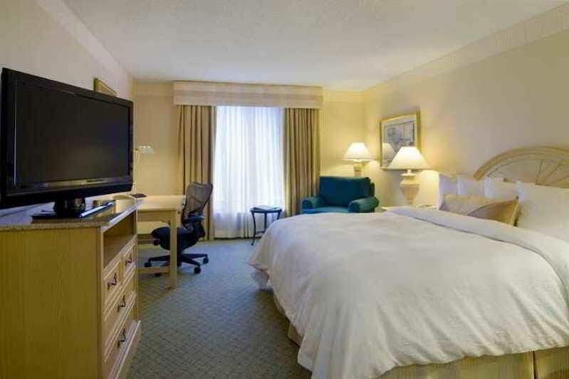 Hilton Garden Inn Atlanta North/Johns Creek Bagian luar foto